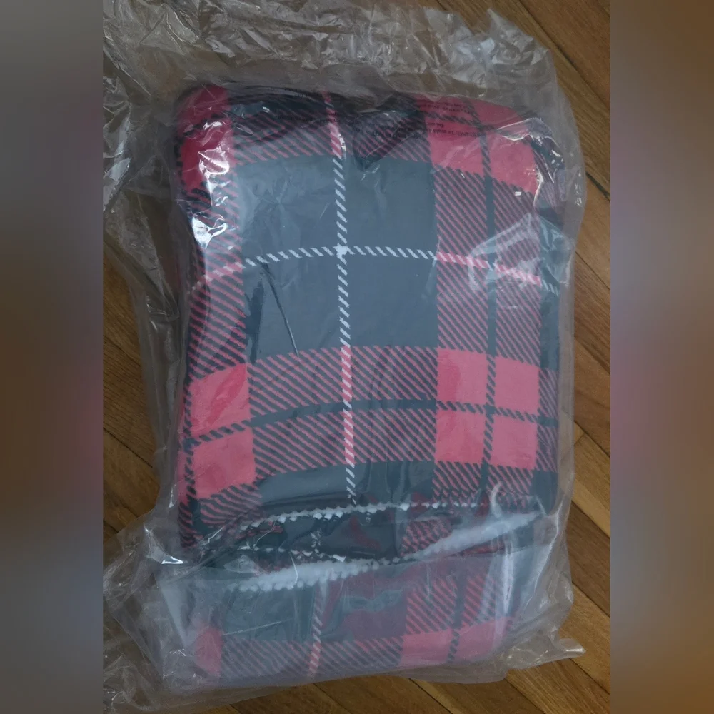 Victorias Secret Red and Black Plaid Tote Bag & Fleece Blanket - NWT